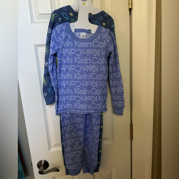 NWT Calvin Klein Youth boys long sleeve Brushed Thermal 4-pcs Pajama Sleep Set - Picture 1 of 2